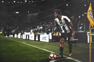 米兰真人-“亚戈·卡尔曼的突破性表现，助阿根廷美洲狮队重回顶级行列”